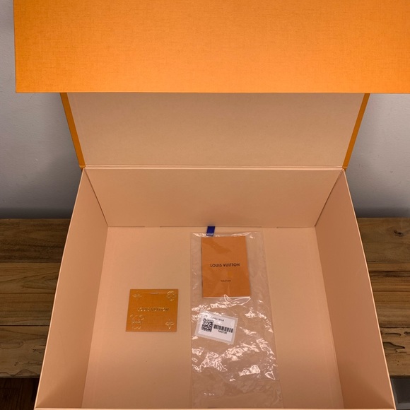 Louis Vuitton NéoNoé Damier Ebène Venus Pink Like New - Picture 8 of 16